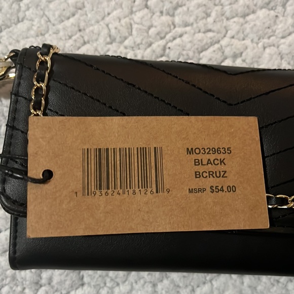 NWT Steve Madden Black BCRUZ Wallet with Gold Tone Chain - Picture 3 of 8